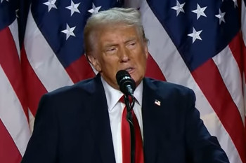 Trump sází na samoregulaci AI. Evropa volí opačnou cestu