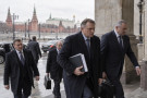 Ruští miliardáři posílají státu stovky miliard rublů