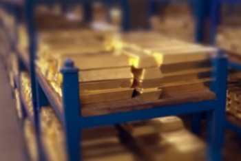 Zlato jako nová světová měna. Čísla, která vysvětlují zlatý boom