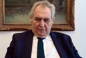 Zeman šokoval pohledem na preventivní války. Řekl, co by udělal jinak