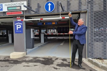 Vsetín usiluje o zvýšení výškového limitu pro vjezd do parkovacího domu